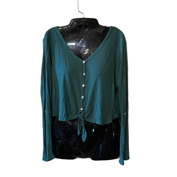 Ivoire Size M Green Top - Picture 1 of 4